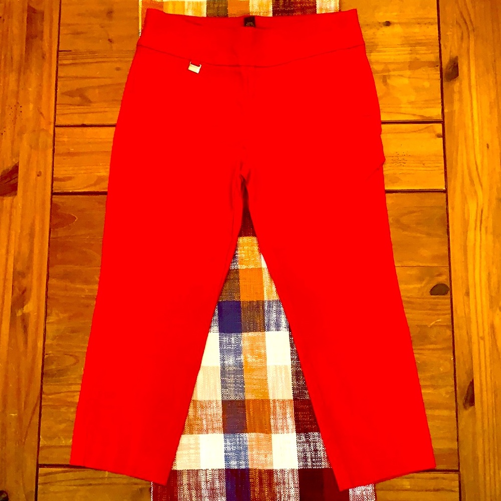 Women’s Aflani Capri’s - Red